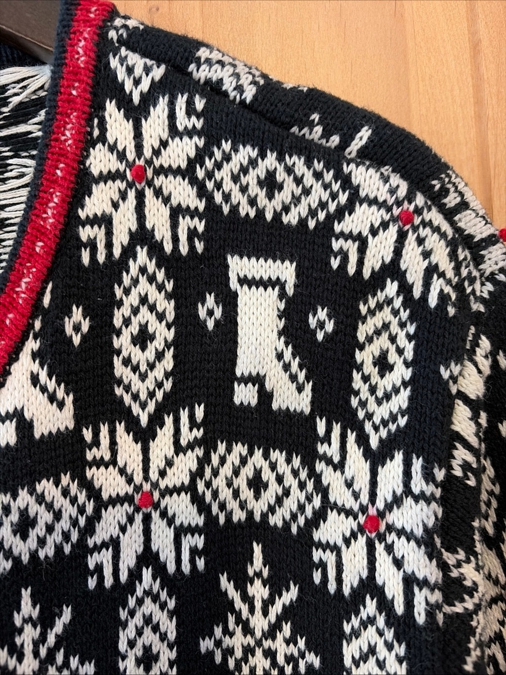 Vtg Talbots Black Nordic Fair Isle Snowflake Metal Clasp Cardigan Sweater M - Picture 4 of 9
